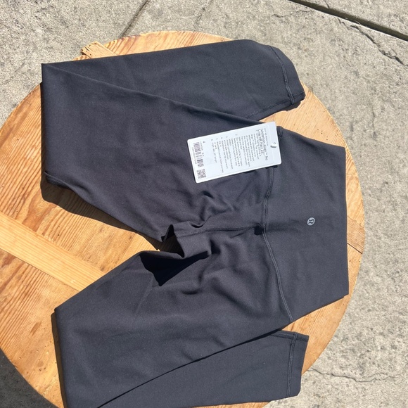 Lululemon Align No Line HR Pant 25" -Black - Women's Size 4 - Picture 7 of 7